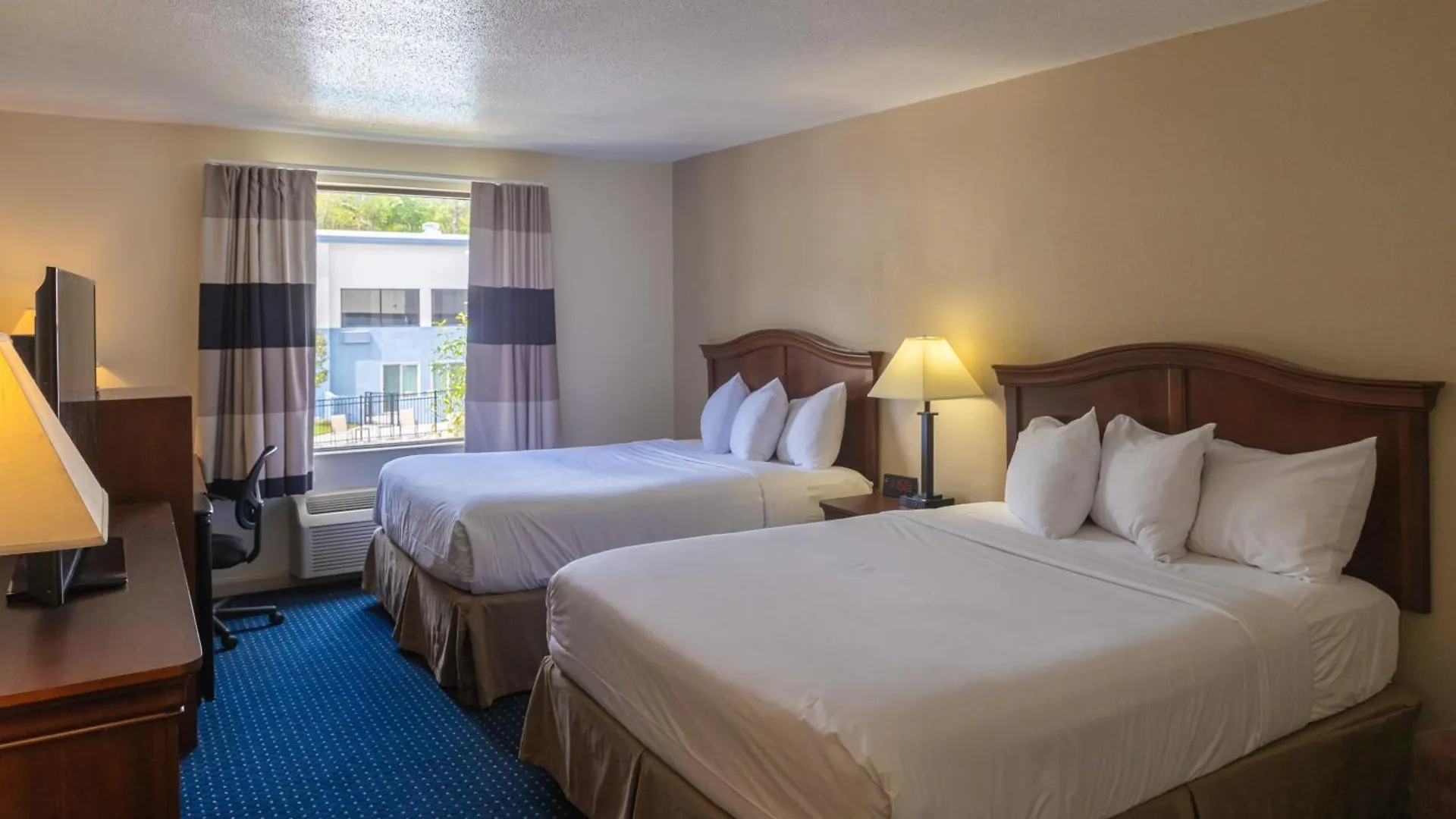 Cottonwood Suites Savannah Hotel & Conference Center Pooler