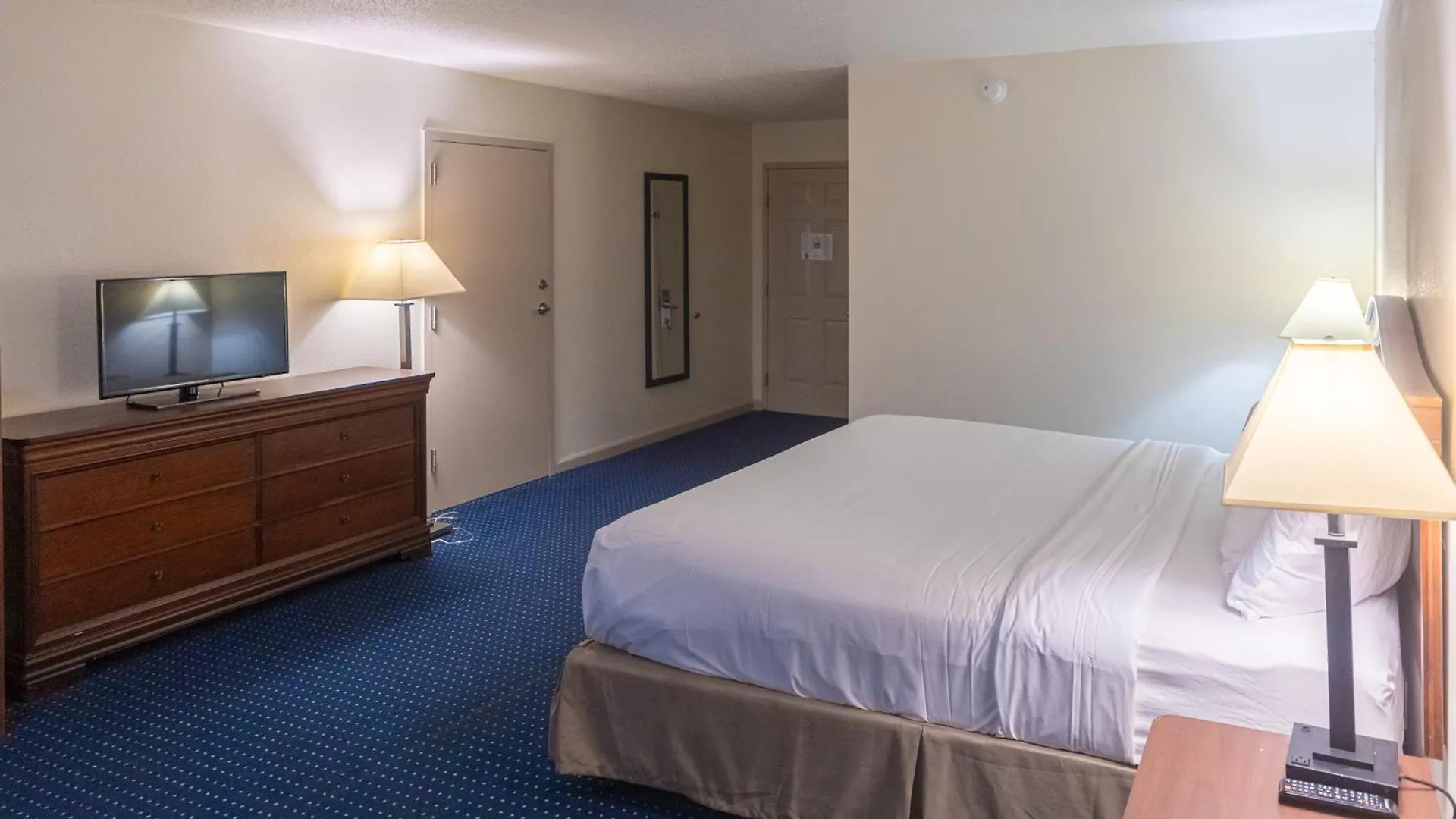 Cottonwood Suites Savannah Hotel & Conference Center Pooler